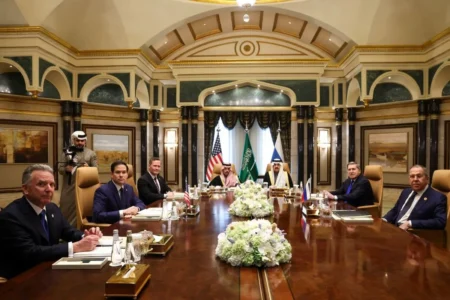 پایان مذاکرات ۱۲ ساعته روسیه و آمریکا در ریاض + فیلم