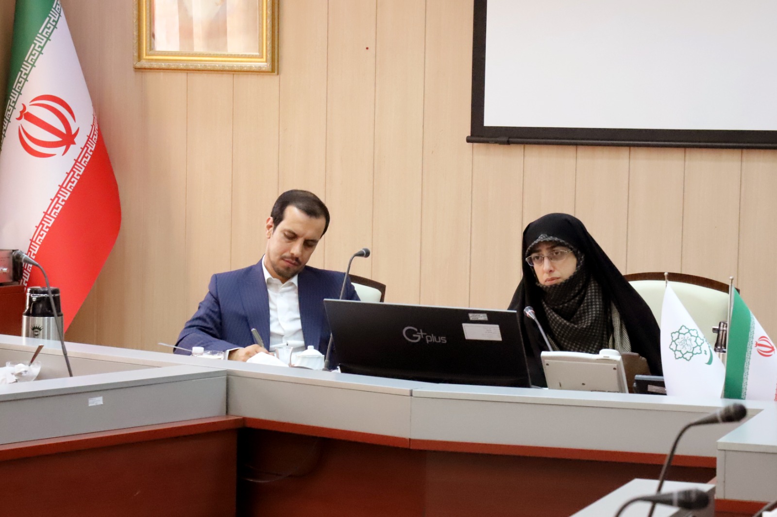 با حضور شمس احسان عضو شورای شهر تهران برگزار شد؛نشست هم‌اندیشی برنامه‌های اجتماعی، فرهنگی و ورزشی منطقه ۷