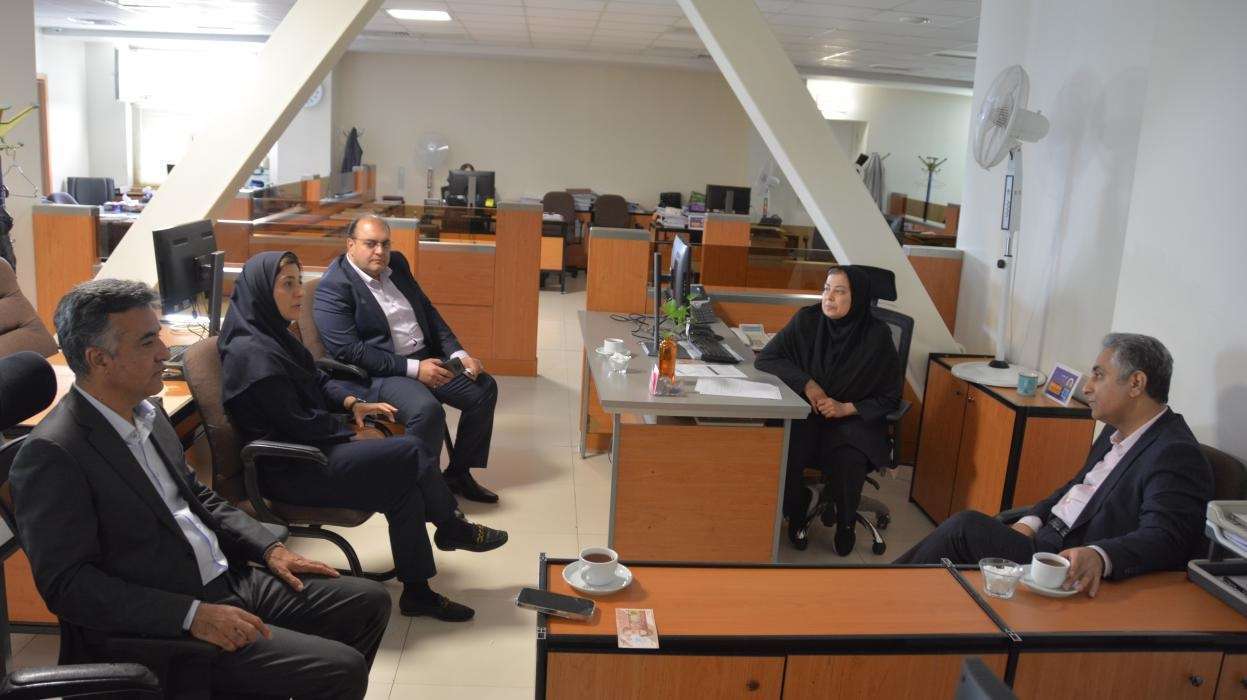 شفافیت، اصل اول مشتری مداری است