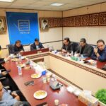 خانزادی: ما را نقد کنید؛ رضایی: رسانه باید گرهی از کار مردم باز کند