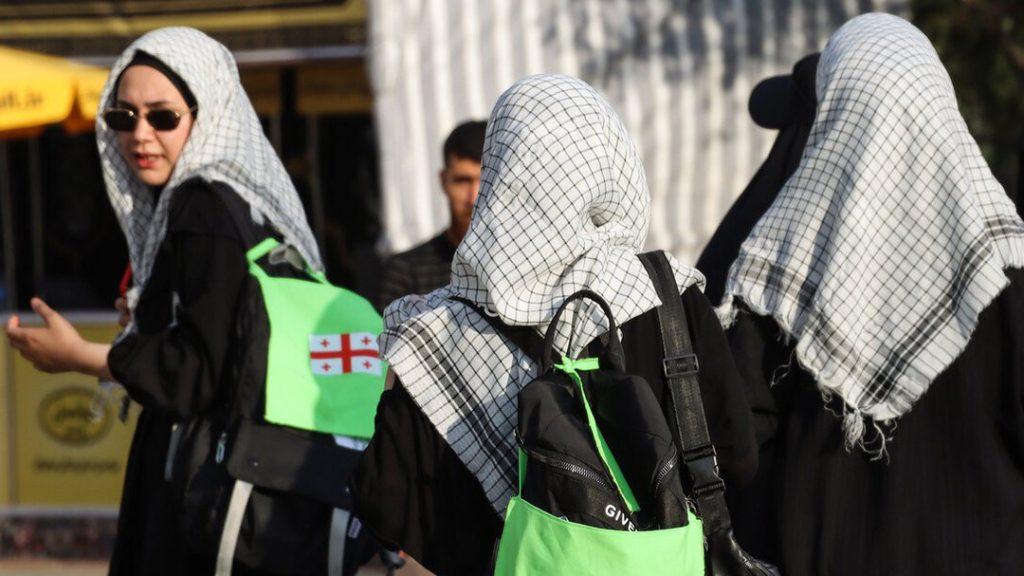 آغاز موج ورود زائران خارجی اربعین از مرز بازرگان / استقرار پنج موکب خدماتی و فرهنگی