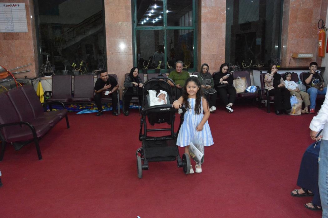 اكران فیلم برای همكاران شاغل و بازنشسته بانك صنعت و معدن به مناسبت آغاز هفته دفاع مقدس