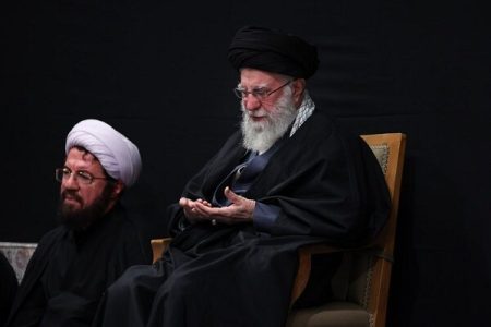 چهارمین شب عزاداری شهادت حضرت زهرا(س) با حضور رهبر انقلاب برگزار شد