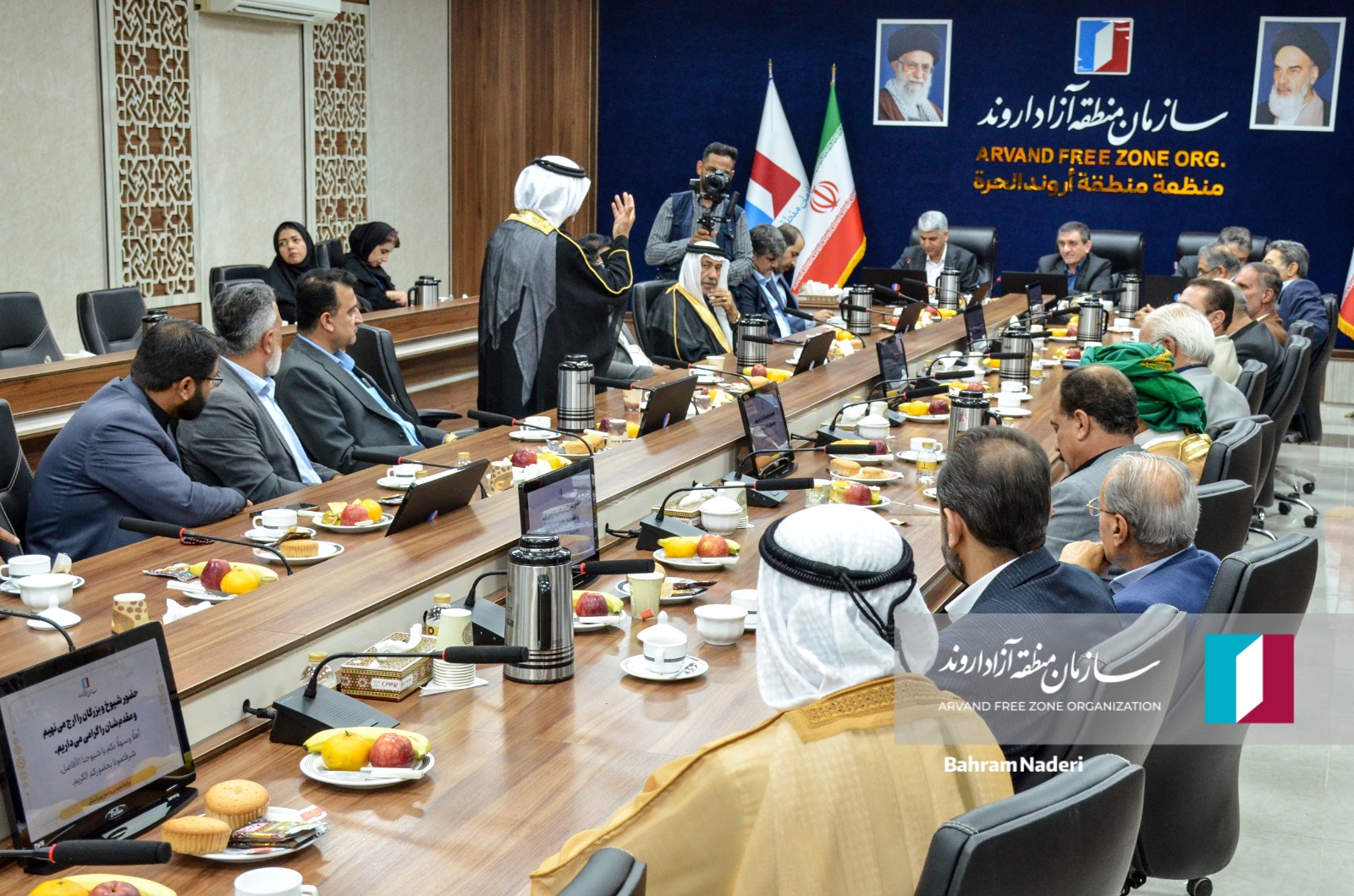 گزارش تصویری؛ نشست مدیرعامل سازمان منطقه آزاد اروند با معتمدین محلی