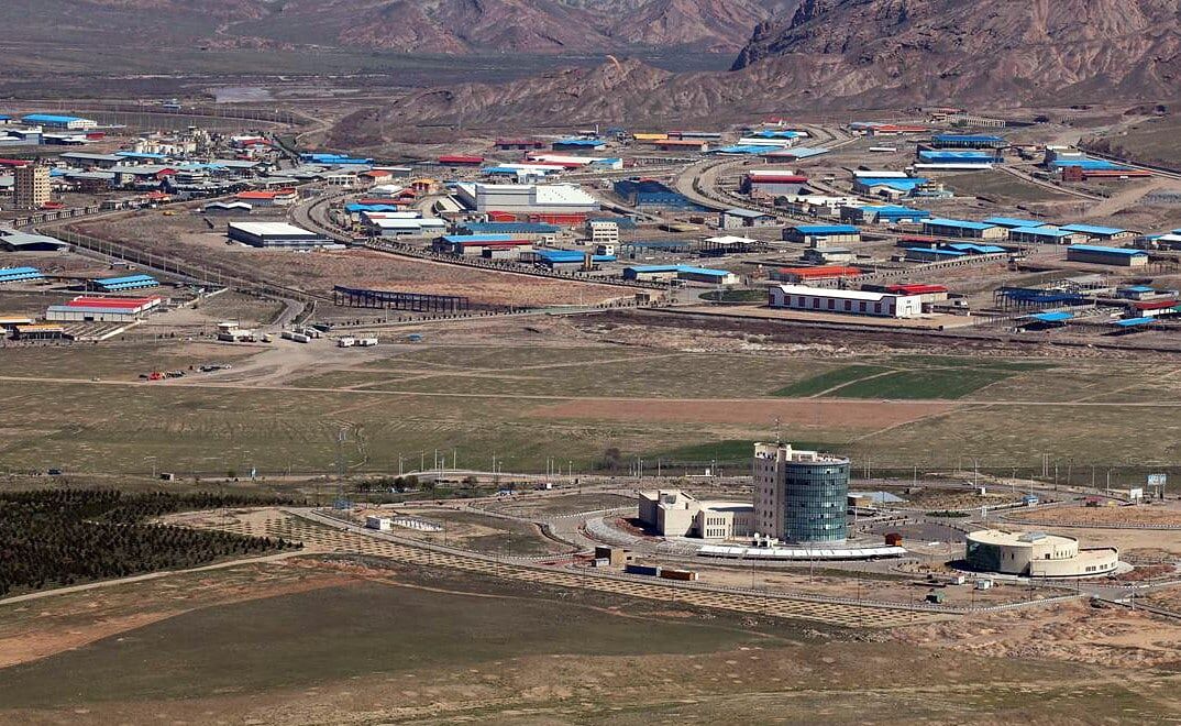 برگزاری فراخوان طراحی المان های نوروزی سال 1405 در محدوده سازمان منطقه آزاد ارس