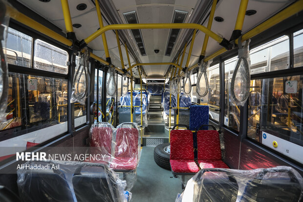 ورود ۳۵ اتوبوس دوکابین جدید به خطوط تندرو تهران