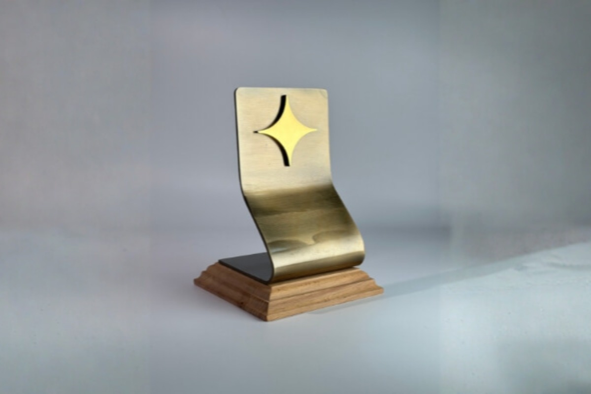 تحلیل روند رو به رشد سفارش تندیس های سازمانی