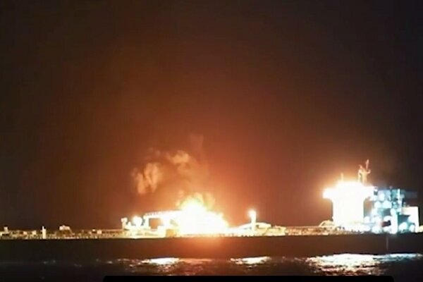 جزئیاتی از حمله موفقیت‌آمیز به یک کشتی انگلیسی توسط ارتش یمن+ فیلم