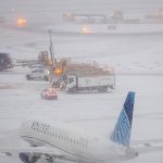 طوفان برفی برق ۷۰۰ هزار نفر در آمریکا را قطع کرد؛ لغو ۱۰ هزار پرواز