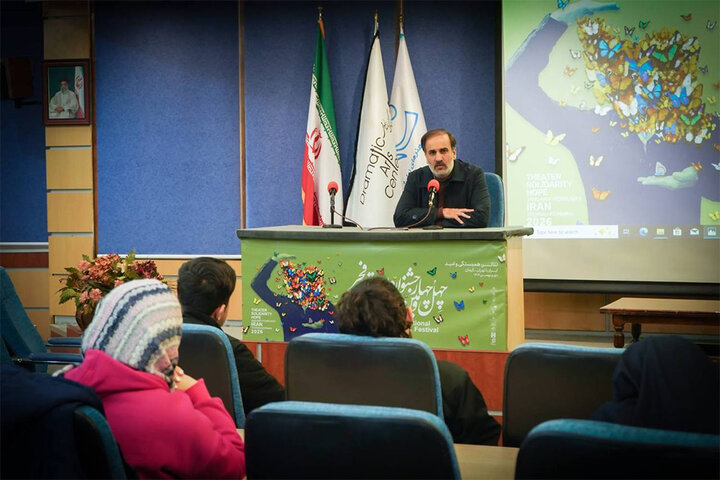 معاون هنری: اگر پژوهش را جدی نگیریم مسیر توسعه هنر آسیب می‌بیند