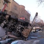 واژگونی جرثقیل در بلوار آفریقای تهران