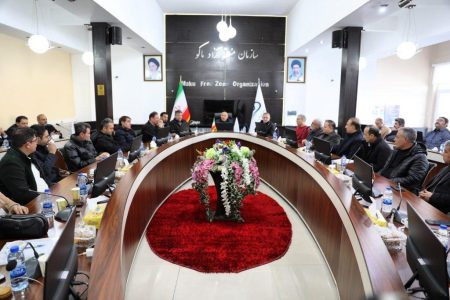 چالش‌های اقتصادی و تجاری روی میز نقد؛ هم‌اندیشی فعالان بازار با مدیرعامل منطقه آزاد ماکو برای عبور از موانع