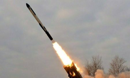 کره شمالی یک پرتابه ناشناخته به سمت دریای ژاپن شلیک کرد