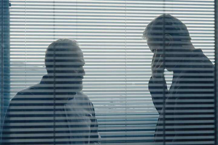 غوطه‌ور در برزخ کش‌آمدگی؛ وقتی تابو همجنس‌گرایی صرفا ابزار تبلیغات است